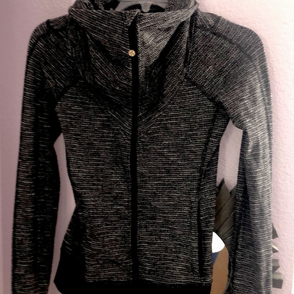 Lululemon zip front yoga jacket - Picture 1 of 3